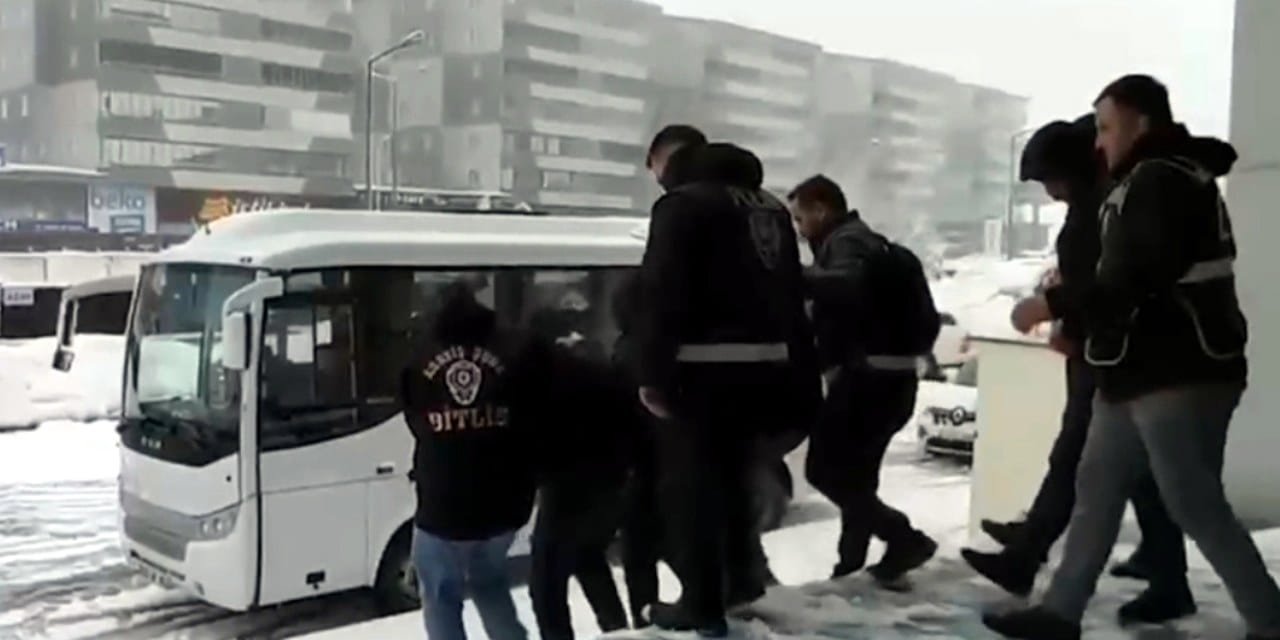 Bitlis’te “torbacı” operasyonu: 10 tutuklama