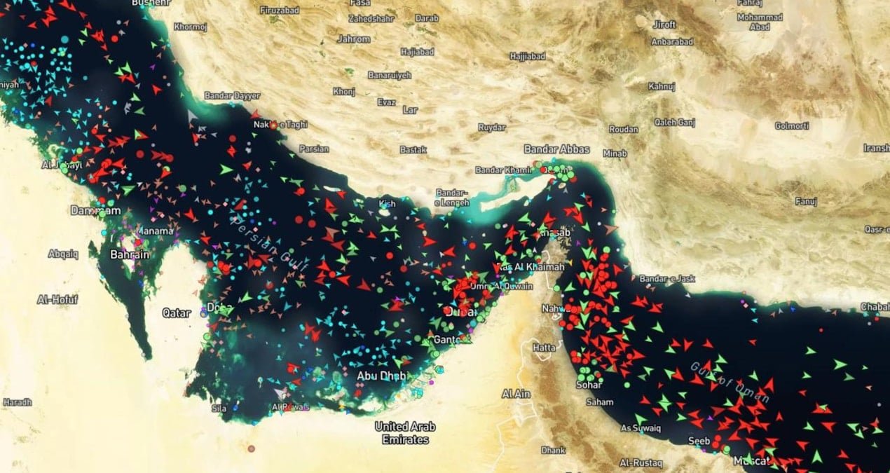 İran’dan Hürmüz hamlesi: Gemilerden geçiş ücreti alınacak