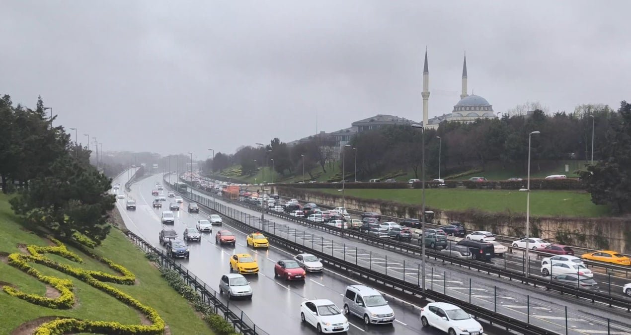 İstanbul’da bayram trafiği! Yoğunluk hafta içini aratmadı