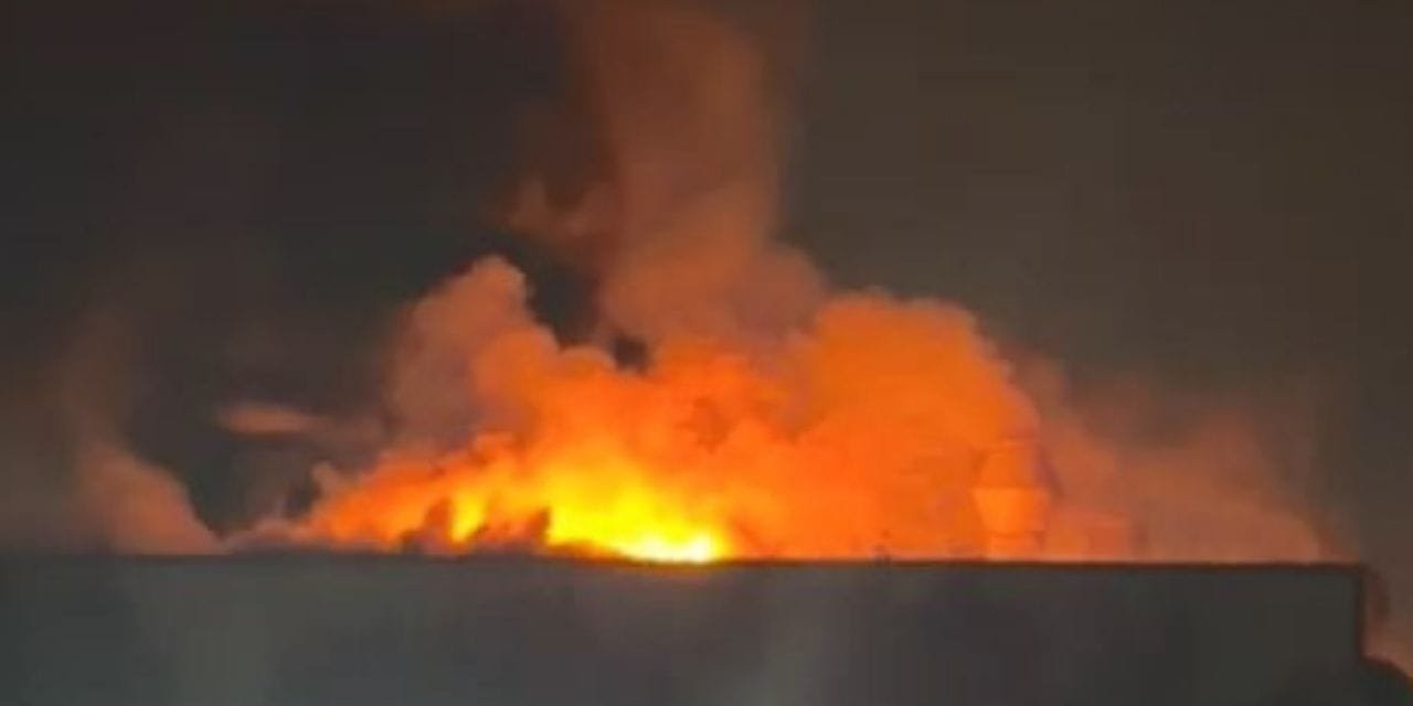 Kocaeli’de raf fabrikasında yangın