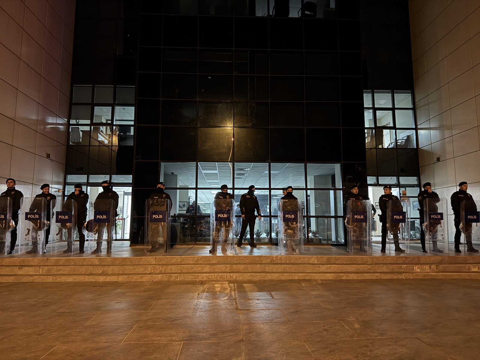 Marmaris Belediyesi’ne operasyon. 3 yönetici gözaltında