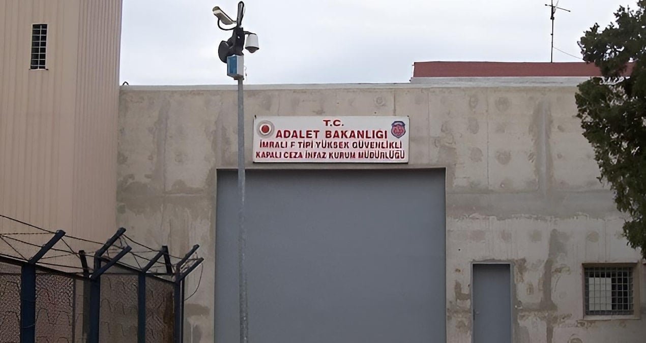 Teröristbaşı Öcalan ailesi ile görüştü