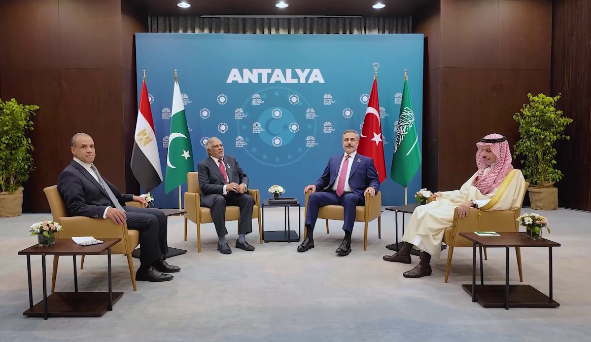 Antalya’da dörtlü buluşma. Türkiye, Mısır, Pakistan ve Suudi Arabistan dışişleri bakanları görüştü