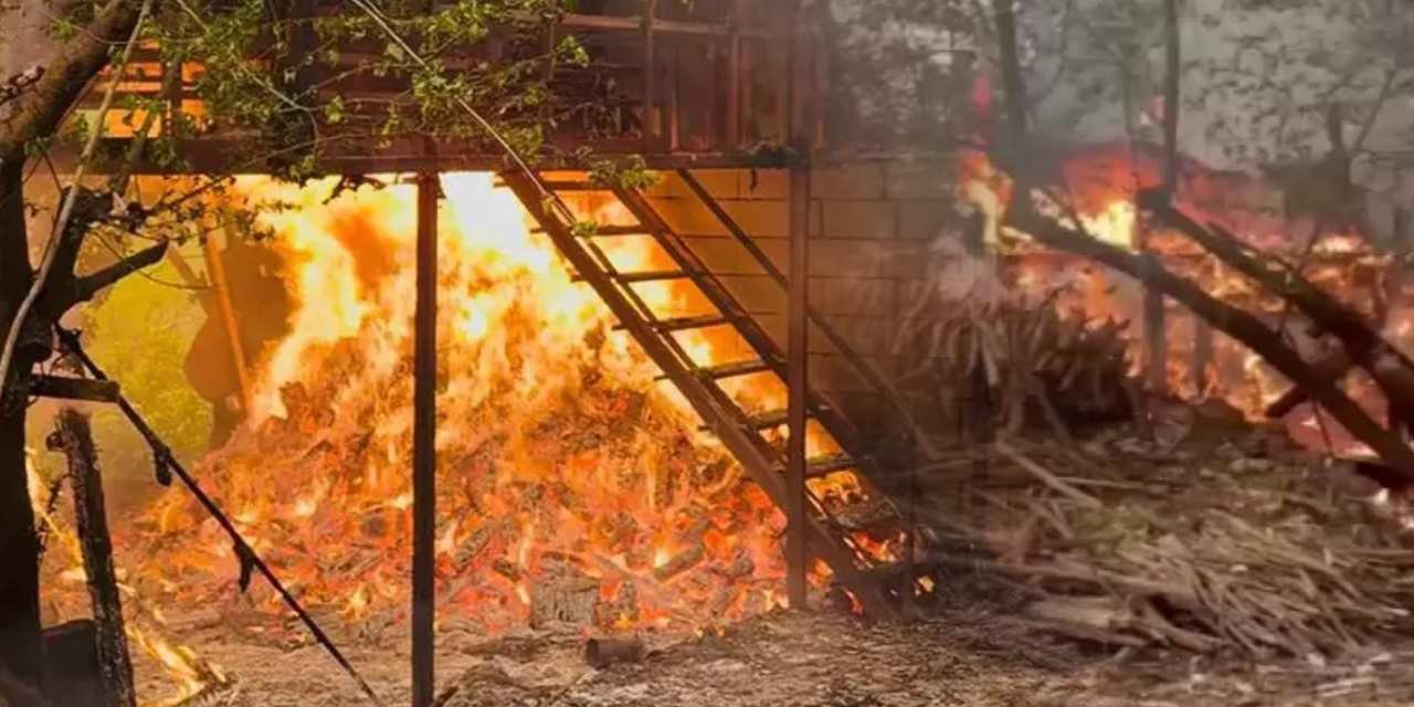 Antalya’da yangın paniği! Müstakil ev alev alev yandı