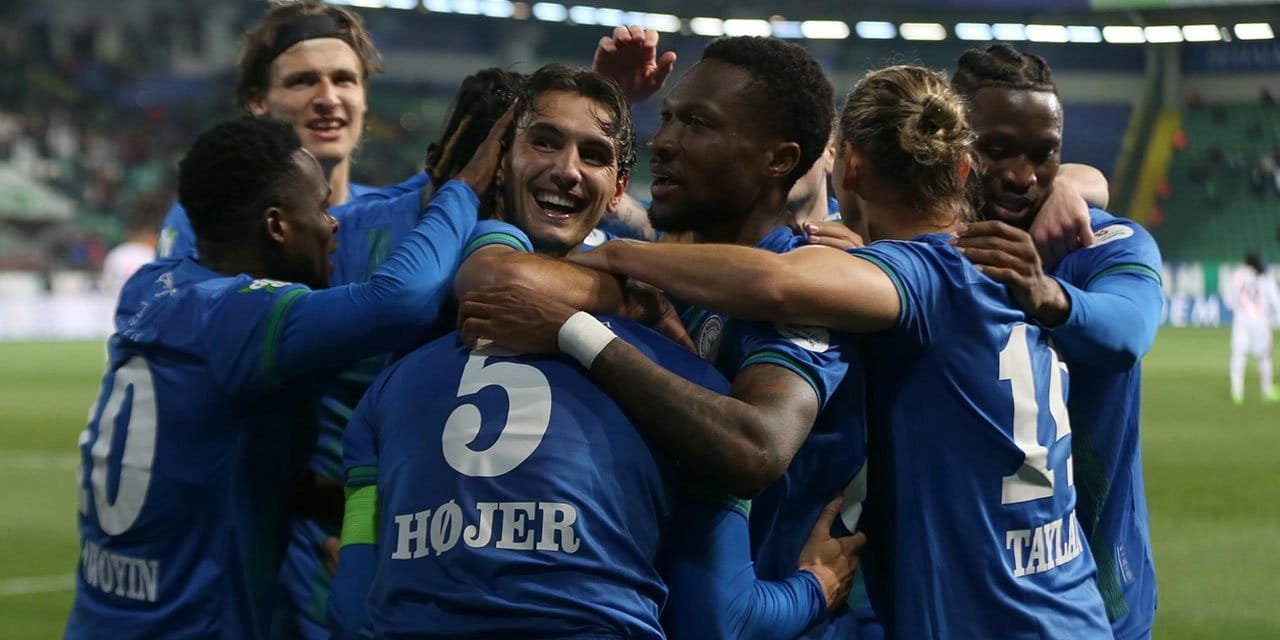 Çaykur Rizespor Samsunspor’u dağıttı