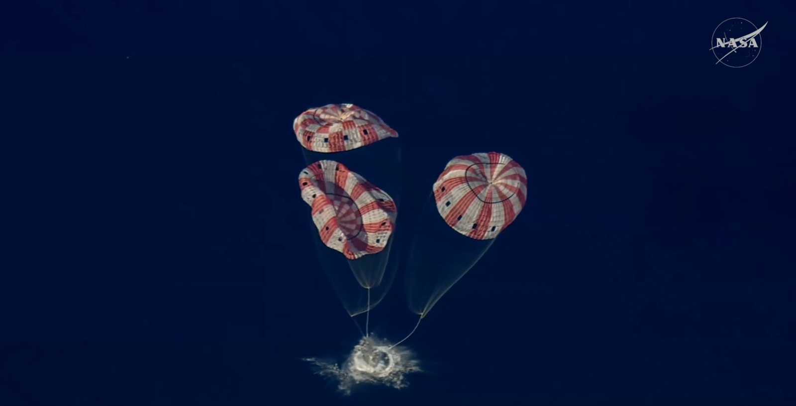 Derin uzaydan tarihi dönüş. 4 astronot Dünya’ya indi