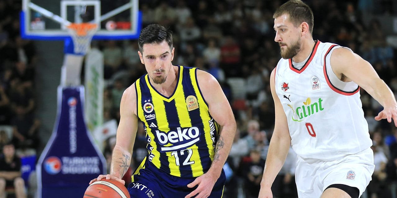 Fenerbahçe deplasmanda zor da olsa kazandı