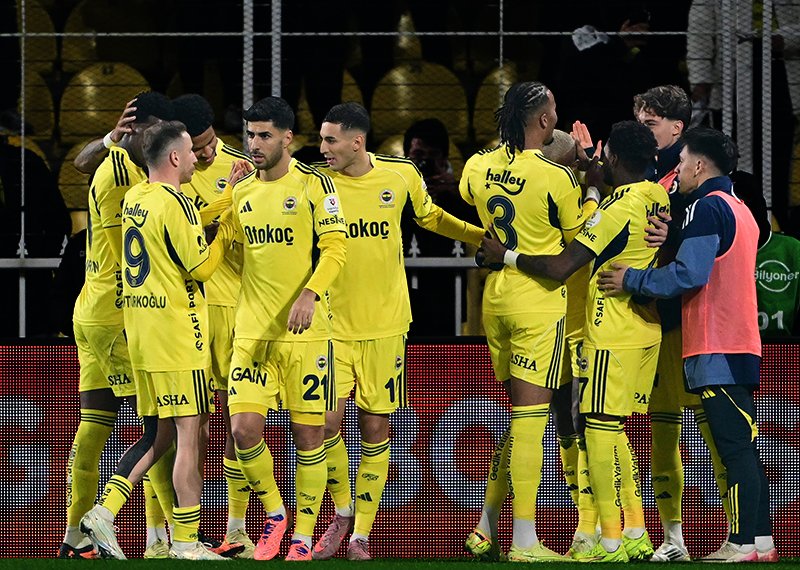 Fenerbahçe, Kayseri deplasmanında. İlk 11’ler