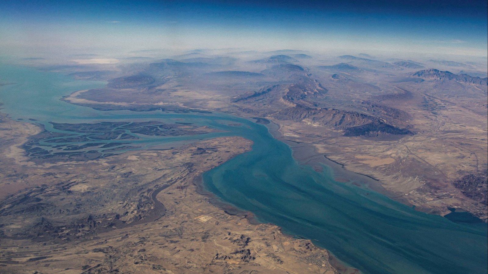 Hürmüz Boğazı açıldı. İran Savaşı’nda şimdi ne olacak?