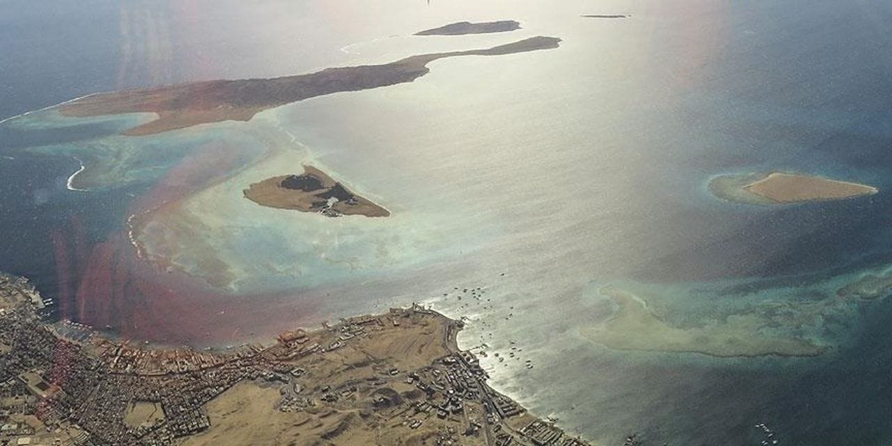 İran’dan Hürmüz Boğazı’nda askeri gemi uyarısı: Sert karşılık verilecek