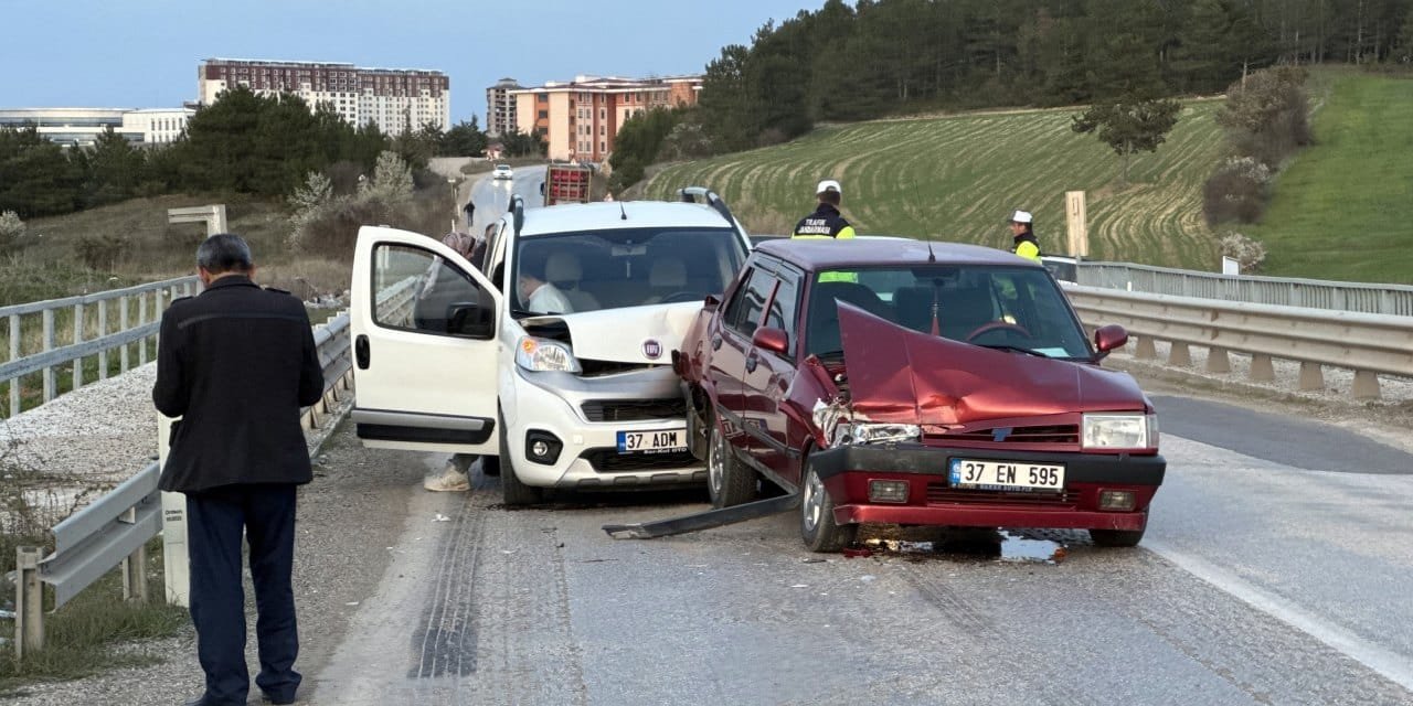 Kastamonu’da zincirleme kaza: 4 kişi yaralandı