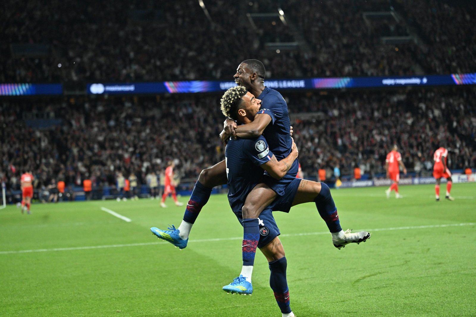 Şampiyonlar Ligi’nde dokuz gollü düello! PSG-Bayern Münih maçı tarihe geçti