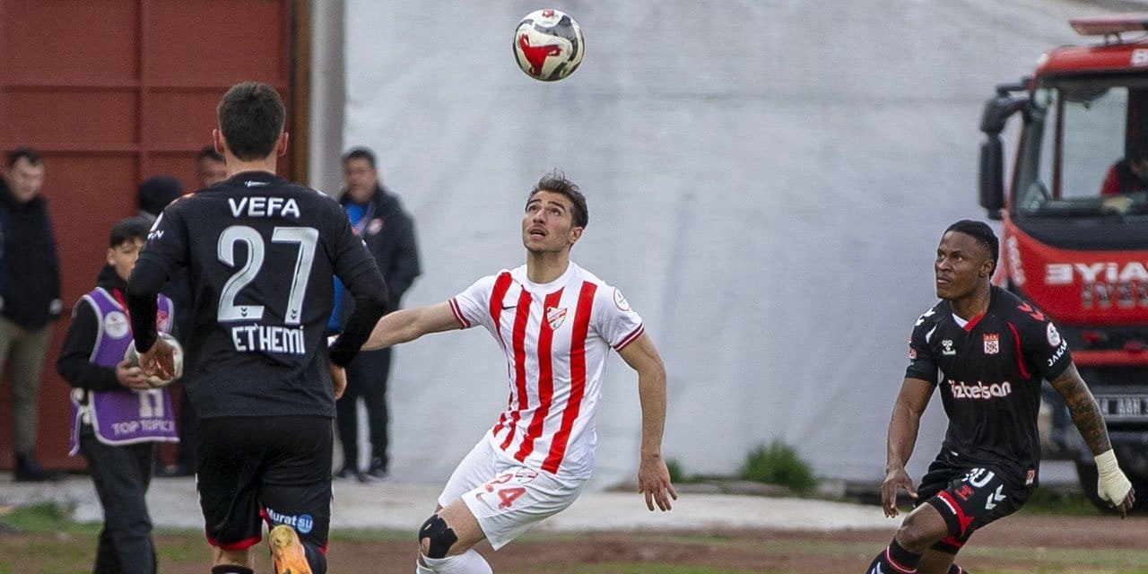 Sivasspor kritik 3 puan aldı