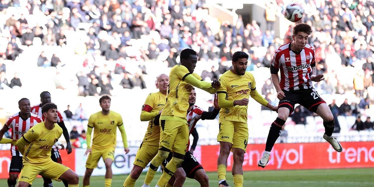 Sivasspor’da umutlar tükeniyor: İstanbulspor’dan 3 yedi