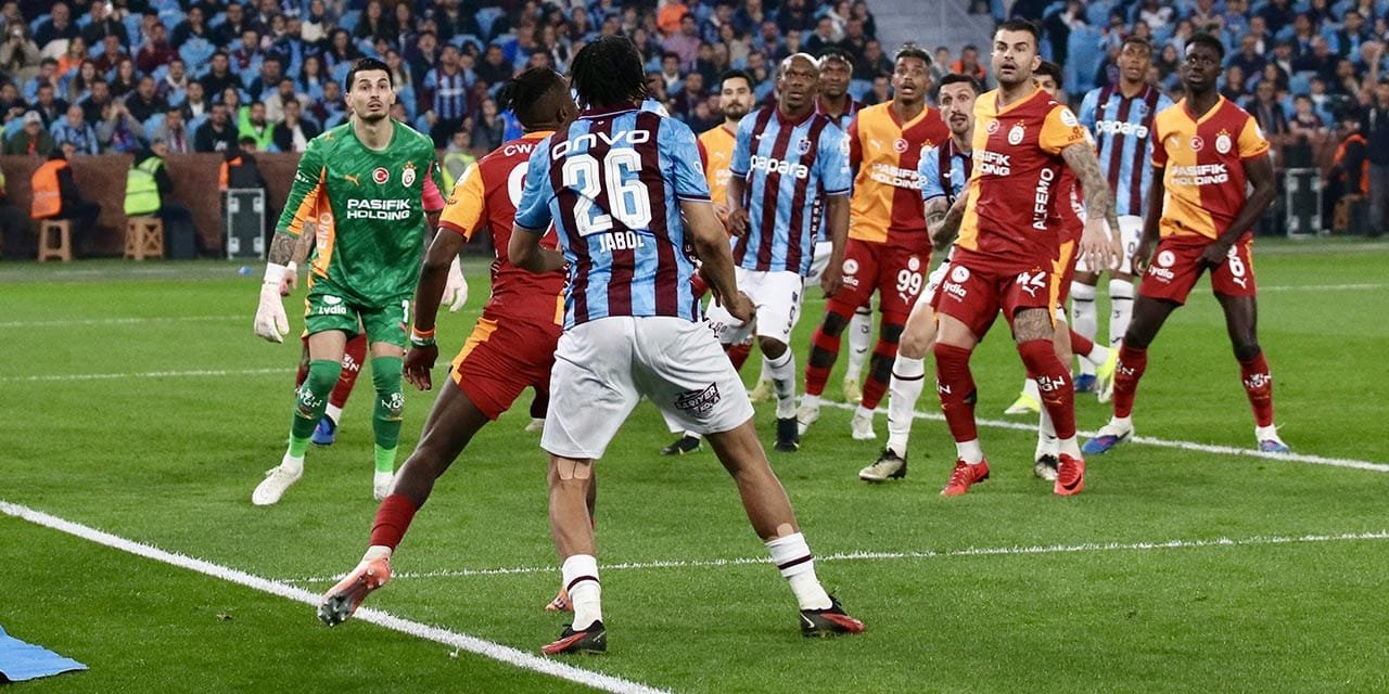 Uğurcan Çakır’a sürpriz yaptılar: Bu takımın bir parçası olmaktan gurur duyuyorum