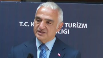 Bakan Ersoy: 2027’de 30 büyükşehirde de Kültür Yolu Festivali düzenlenecek