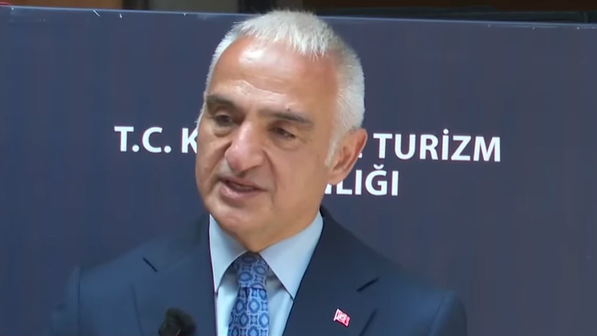 Bakan Ersoy: 2027’de 30 büyükşehirde de Kültür Yolu Festivali düzenlenecek