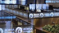 Borsada satış dalgası BIST’e kaybettirdi, üç hisse zirveye çıktı!