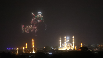 Edirne’de İstanbul’un fethi kutlandı. Sağanak altında bin dronla gösteri