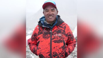 Kendi rekorunu kırdı, Everest’e 32. kez çıktı