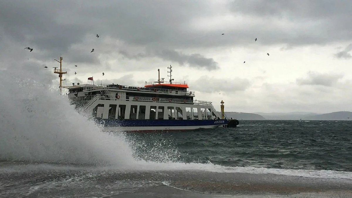 Marmara’da fırtına. Deniz otobüsü seferleri iptal