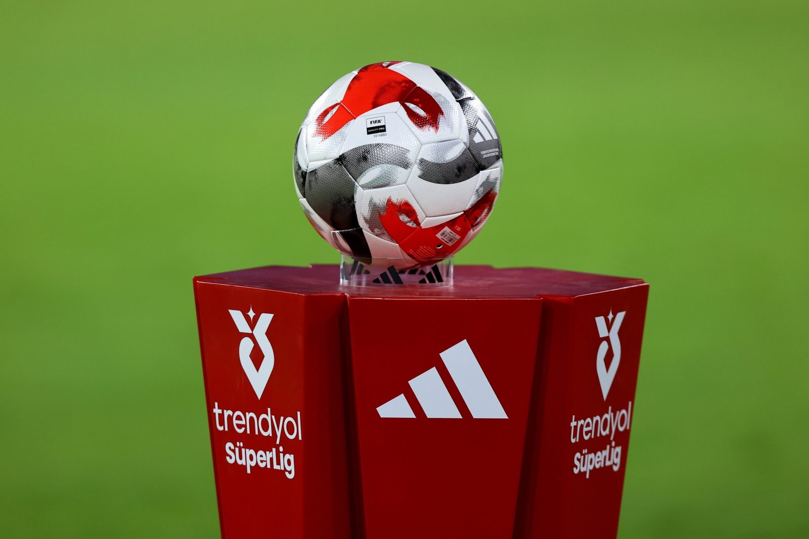 Süper Lig için play-off’a kalan takımlar belli oldu